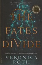 9789000354245 Roth, Veronica - CARVE THE MARK 02 THE FATES DIVIDE